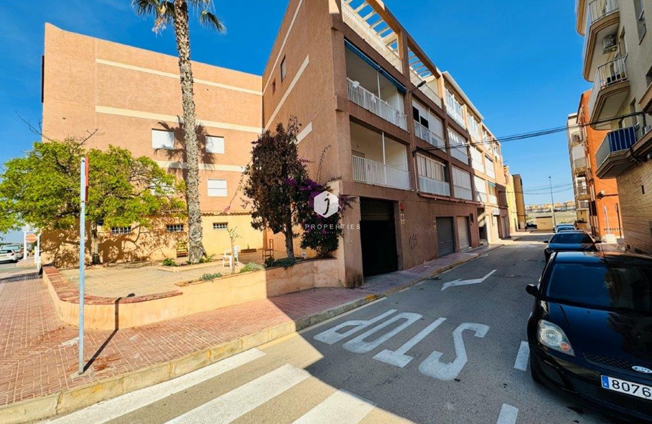 Tweedehands - Appartement / flat -
La Mata - Costa Blanca