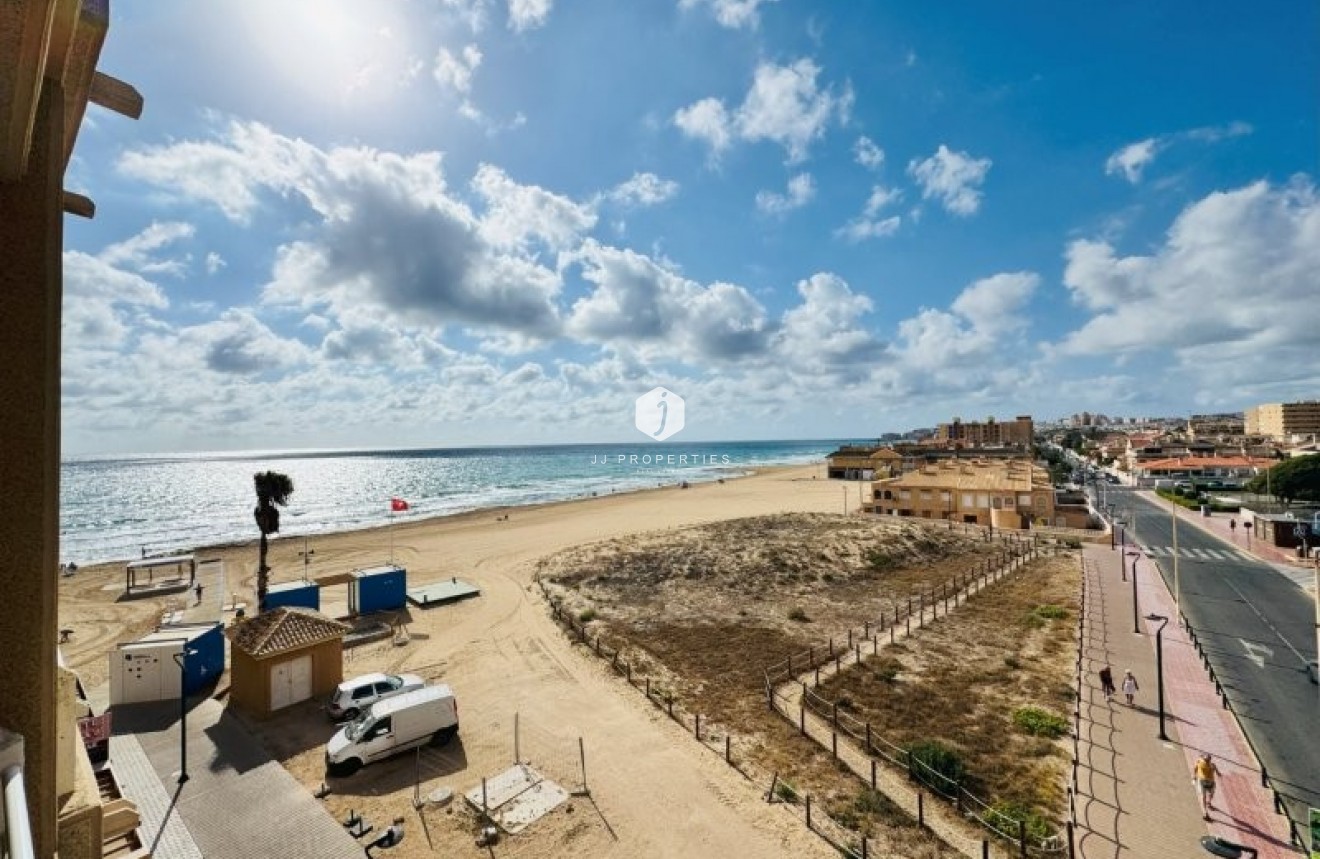 Tweedehands - Appartement / flat -
La Mata - Costa Blanca