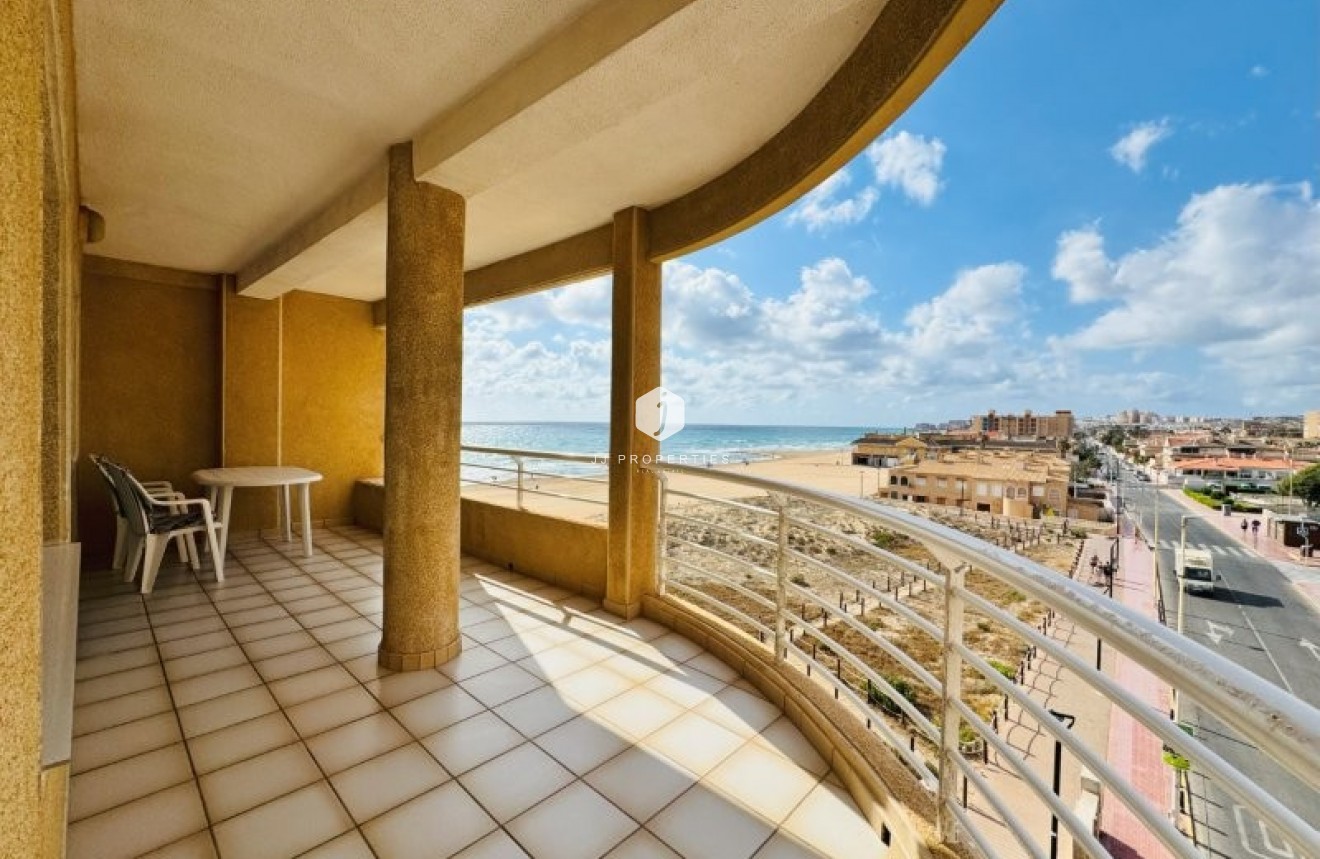 Tweedehands - Appartement / flat -
La Mata - Costa Blanca