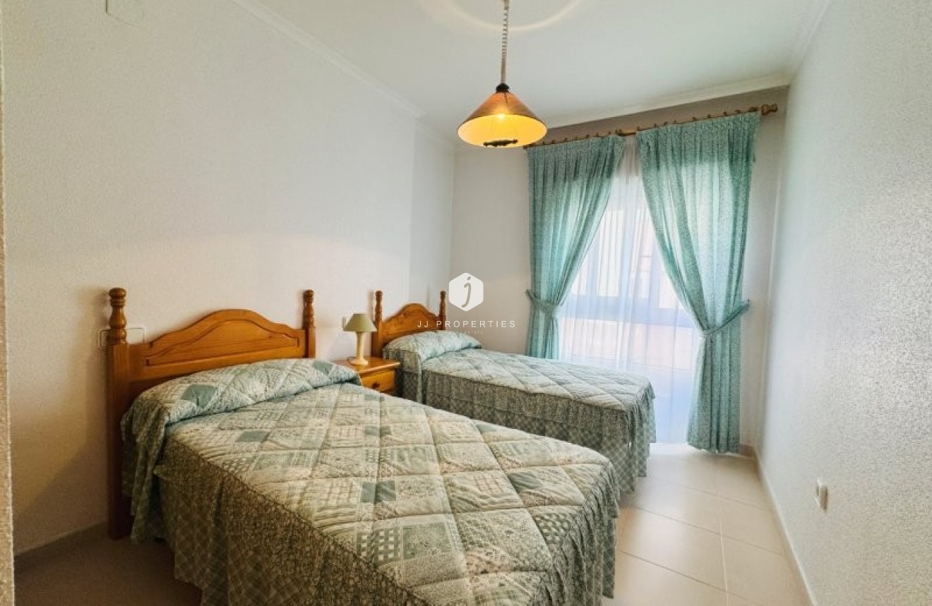 Tweedehands - Appartement / flat -
La Mata - Costa Blanca
