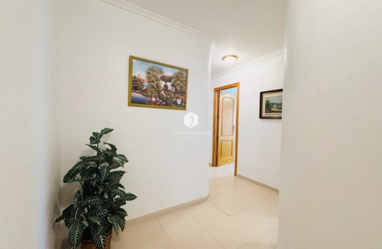 Tweedehands - Appartement / flat -
La Mata - Costa Blanca