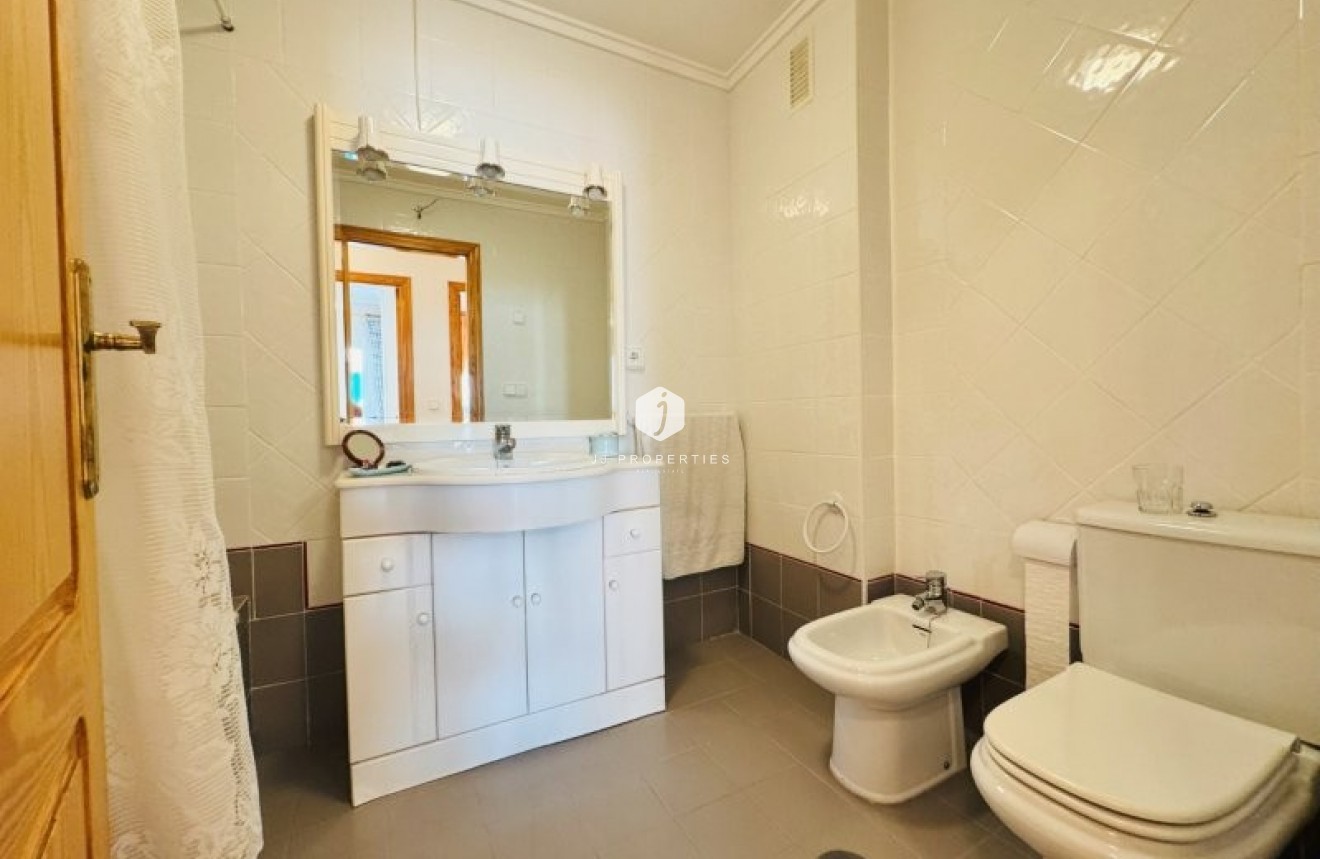 Tweedehands - Appartement / flat -
La Mata - Costa Blanca