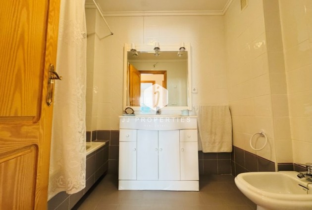 Tweedehands - Appartement / flat -
La Mata - Costa Blanca