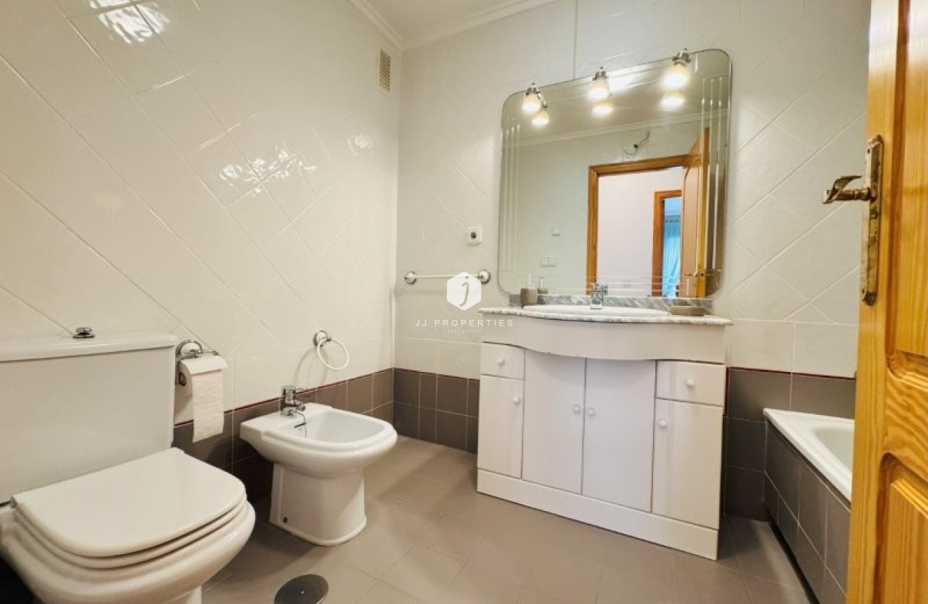 Tweedehands - Appartement / flat -
La Mata - Costa Blanca