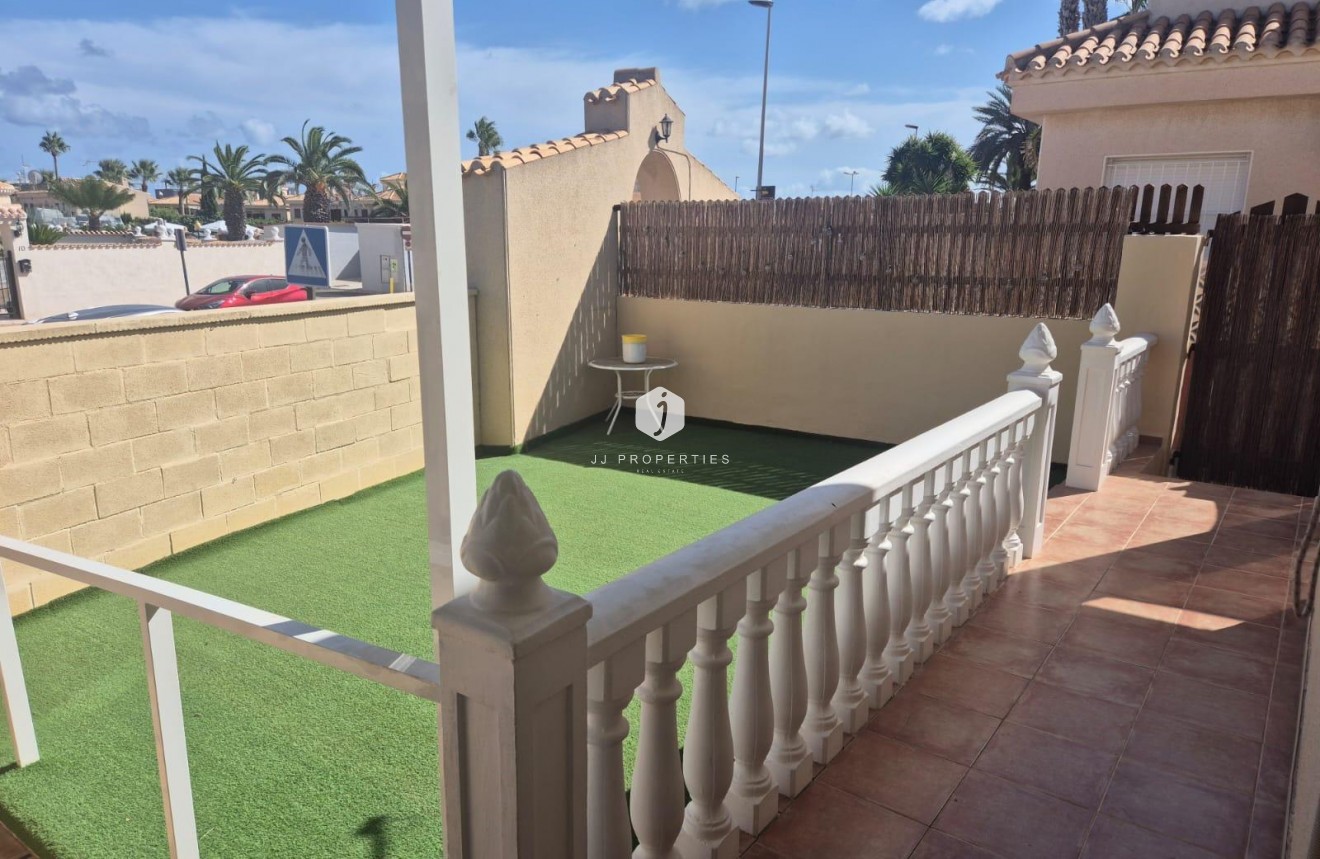 Tweedehands - Chalet -
Orihuela Costa - Playa Flamenca