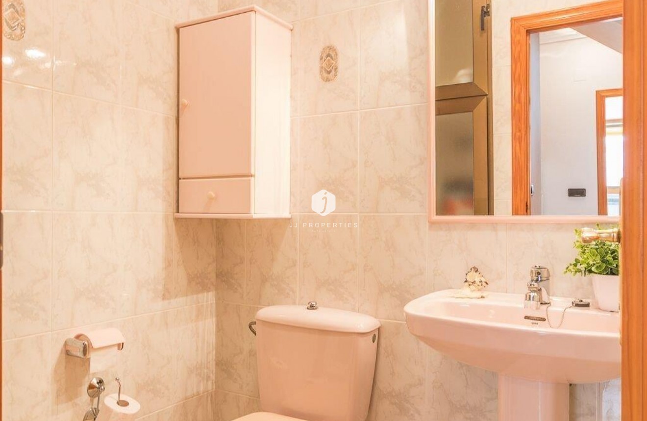 Tweedehands - Chalet -
Orihuela Costa - Playa Flamenca