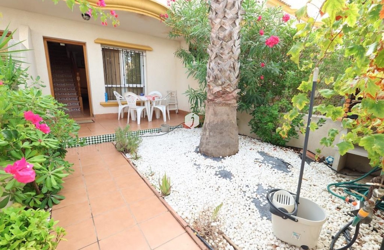 Tweedehands - Villa -
Orihuela Costa - Costa Blanca