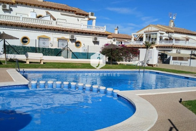 Tweedehands - Chalet -
Orihuela Costa - Los Balcones