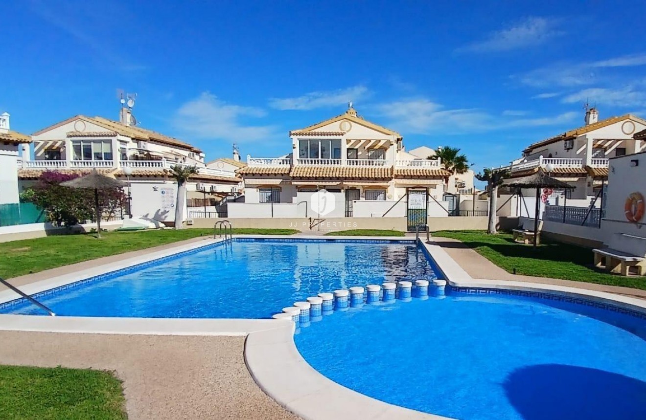 Tweedehands - Chalet -
Orihuela Costa - Los Balcones