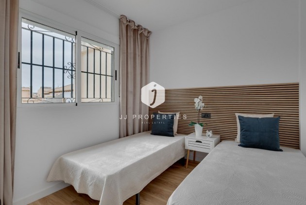 Tweedehands - Chalet -
Orihuela Costa - Los Balcones