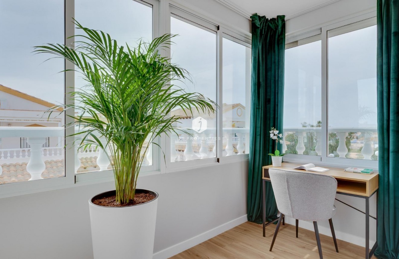 Tweedehands - Chalet -
Orihuela Costa - Los Balcones