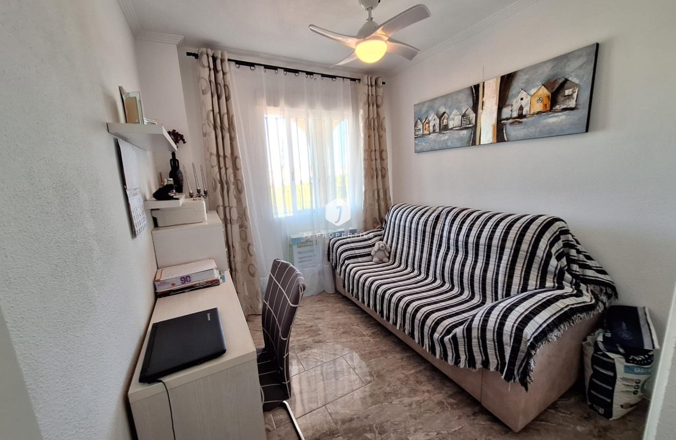 Tweedehands - Appartement / flat -
Orihuela Costa - La Zenia