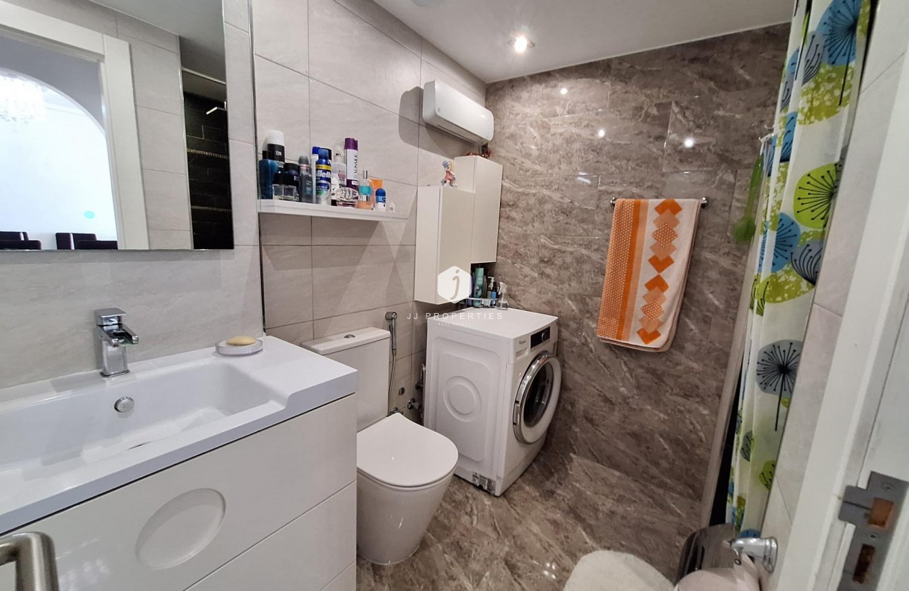 Tweedehands - Appartement / flat -
Orihuela Costa - La Zenia