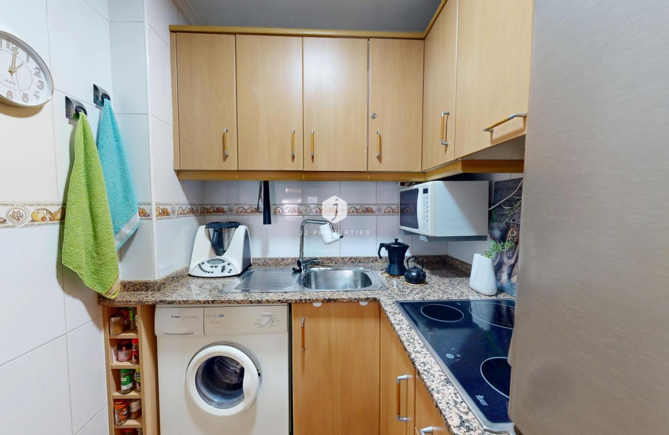 Resale - Apartment / flat -
Torrevieja - Estacion de autobuses