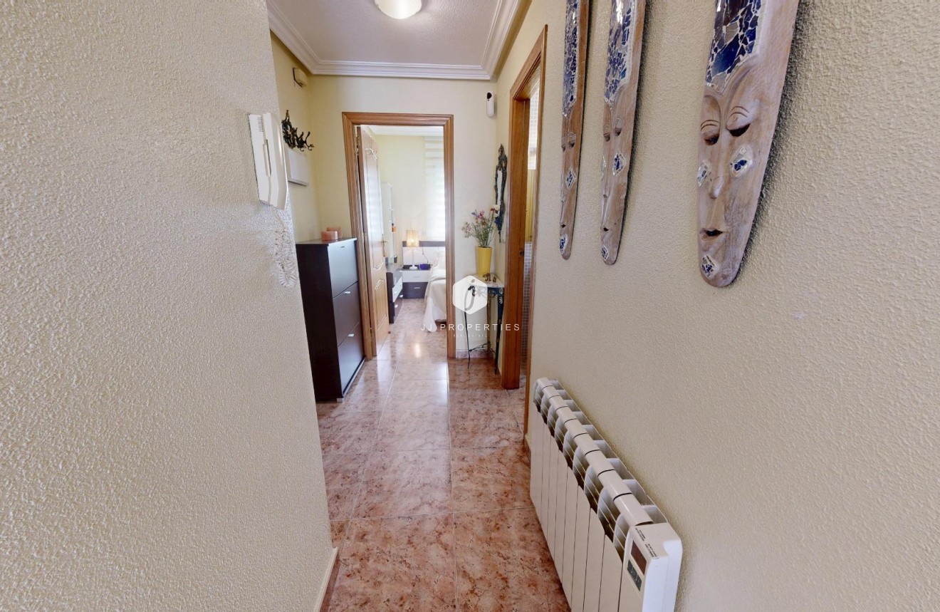 Resale - Apartment / flat -
Torrevieja - Estacion de autobuses