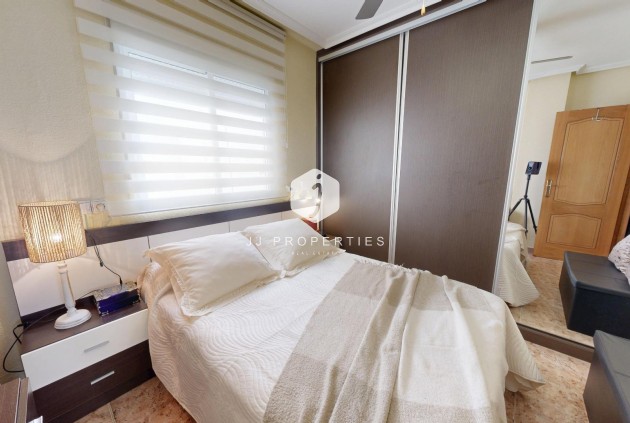 Resale - Apartment / flat -
Torrevieja - Estacion de autobuses