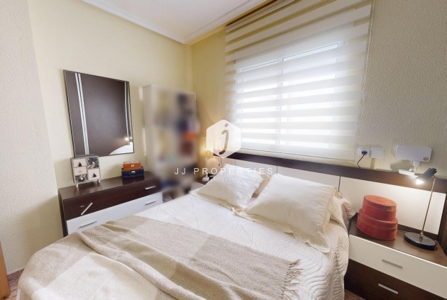 Resale - Apartment / flat -
Torrevieja - Estacion de autobuses