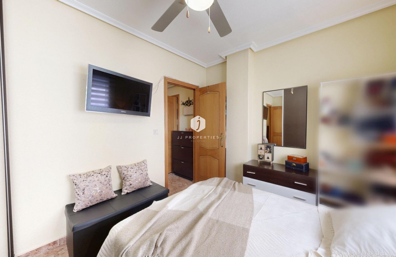 Resale - Apartment / flat -
Torrevieja - Estacion de autobuses