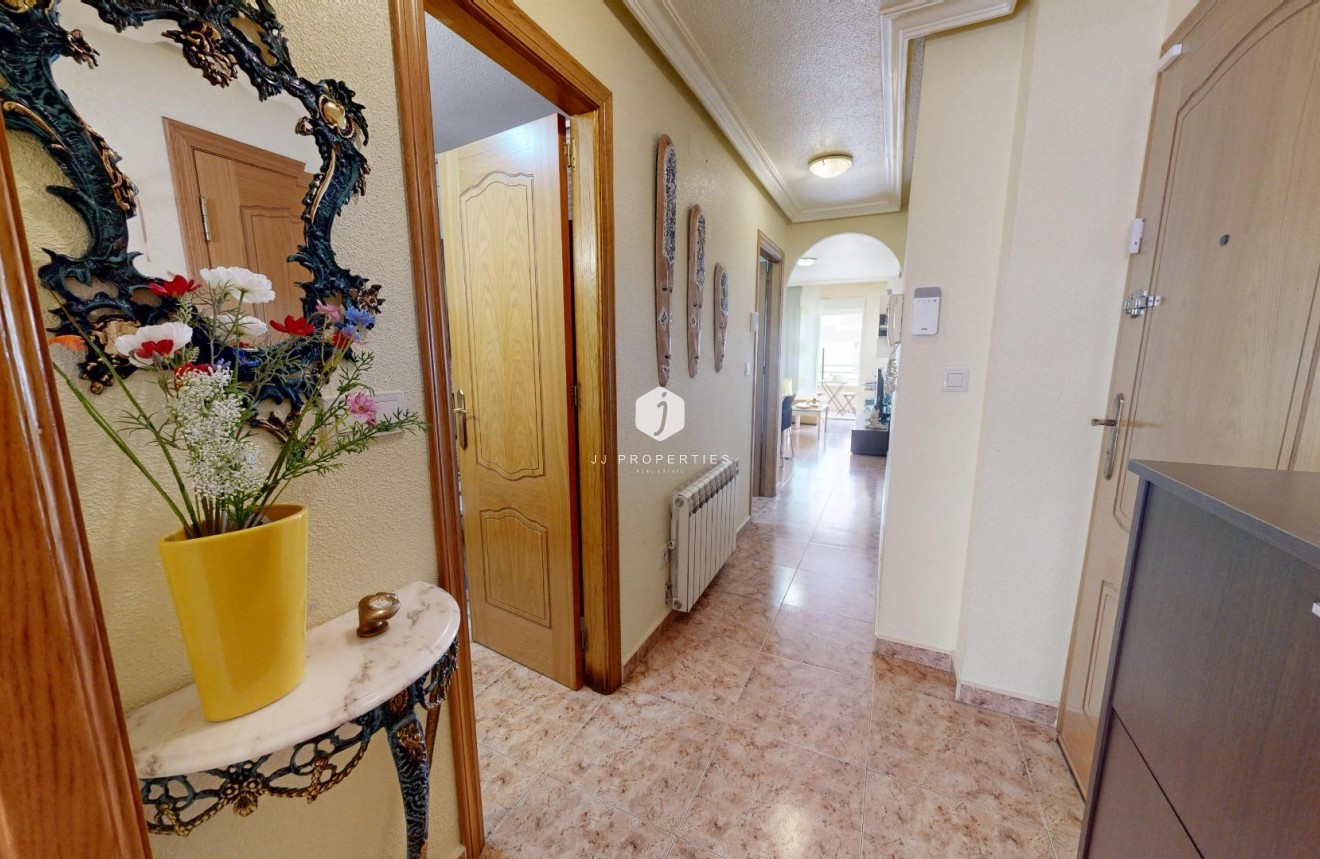 Resale - Apartment / flat -
Torrevieja - Estacion de autobuses