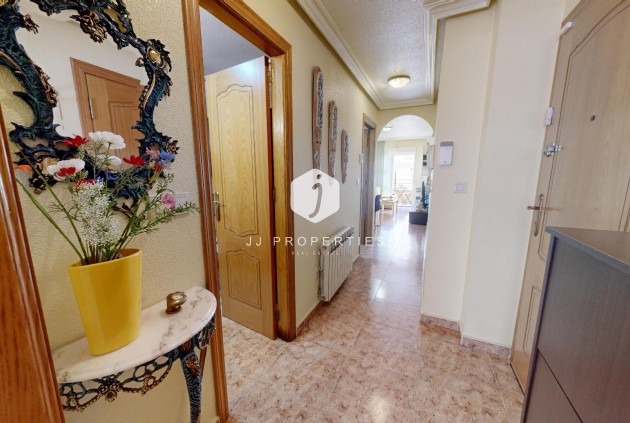 Resale - Apartment / flat -
Torrevieja - Estacion de autobuses