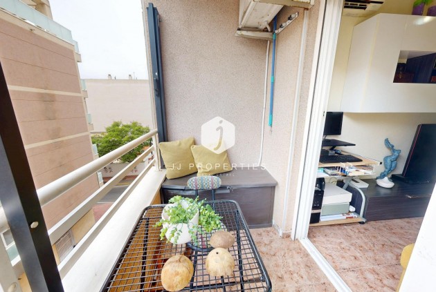 Resale - Apartment / flat -
Torrevieja - Estacion de autobuses