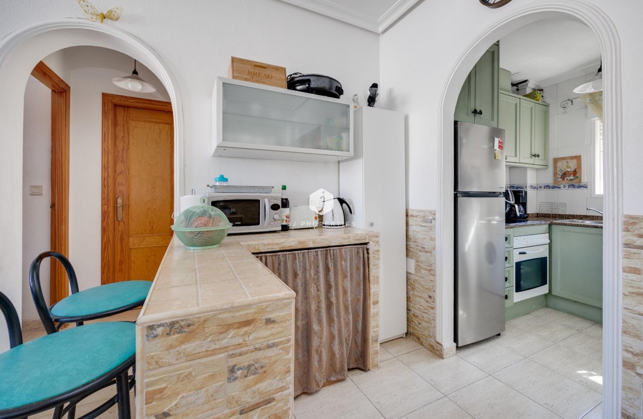 Tweedehands - Bungalow -
Torrevieja - aguas nuevas