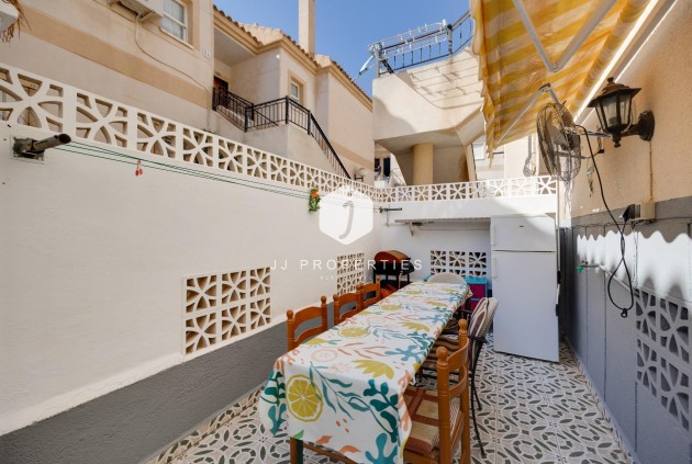 Tweedehands - Bungalow -
Torrevieja - aguas nuevas