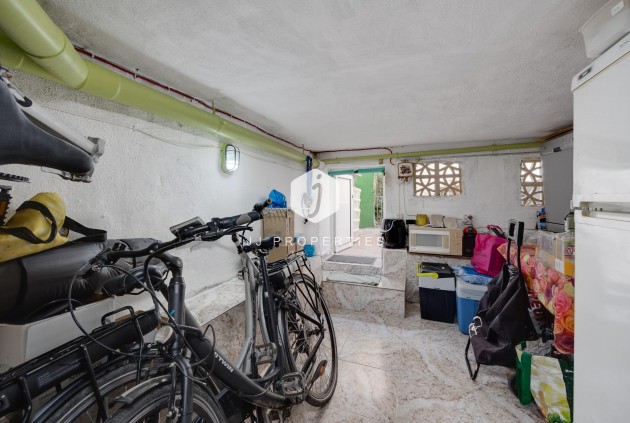 Tweedehands - Bungalow -
Torrevieja - aguas nuevas