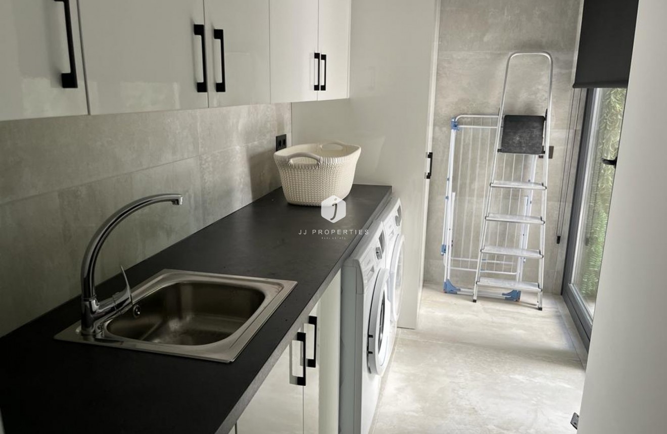 Tweedehands - Villa -
Rojales - Inland