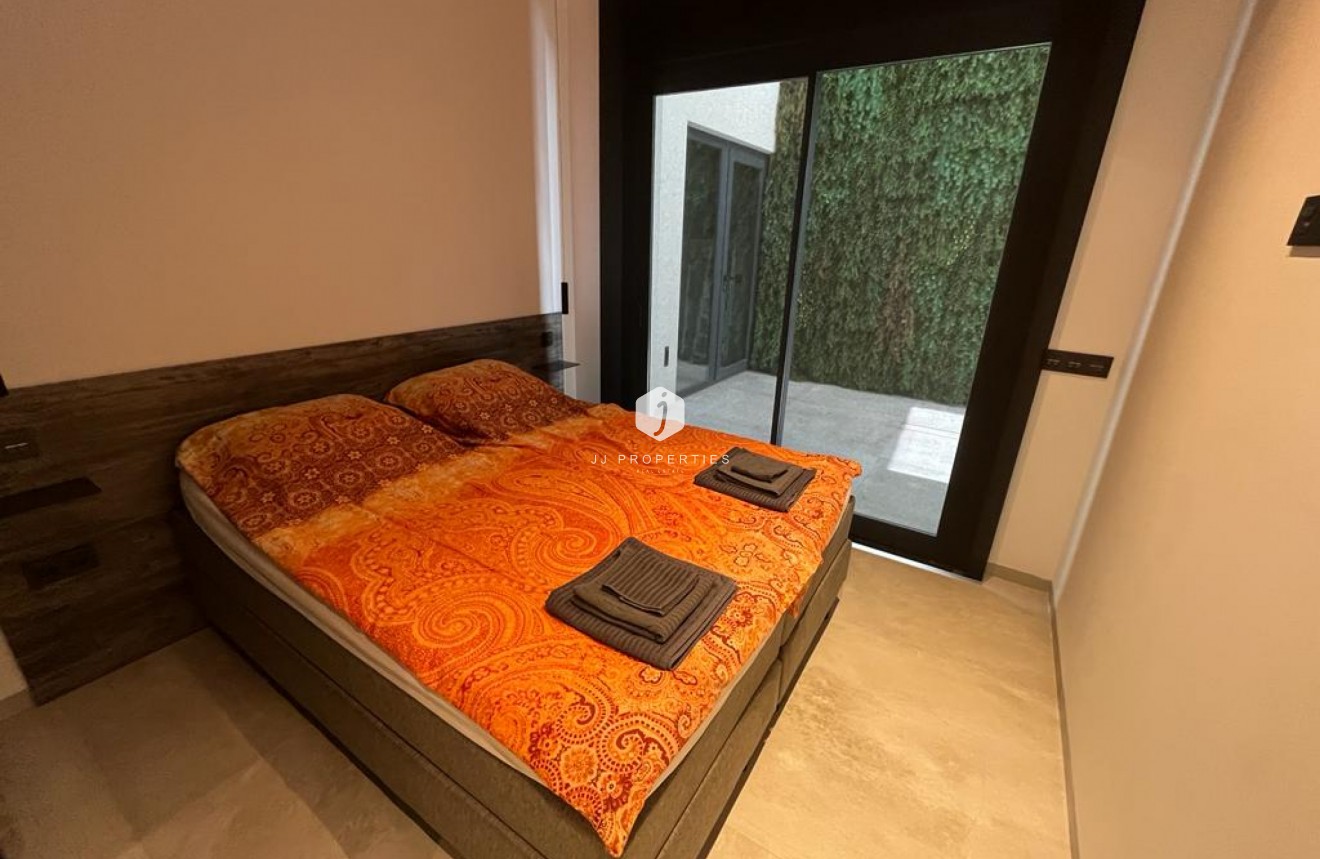 Tweedehands - Villa -
Rojales - Inland