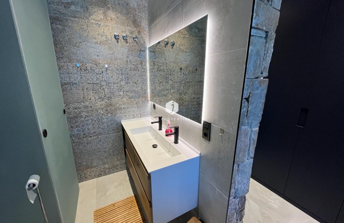 Tweedehands - Villa -
Rojales - Inland