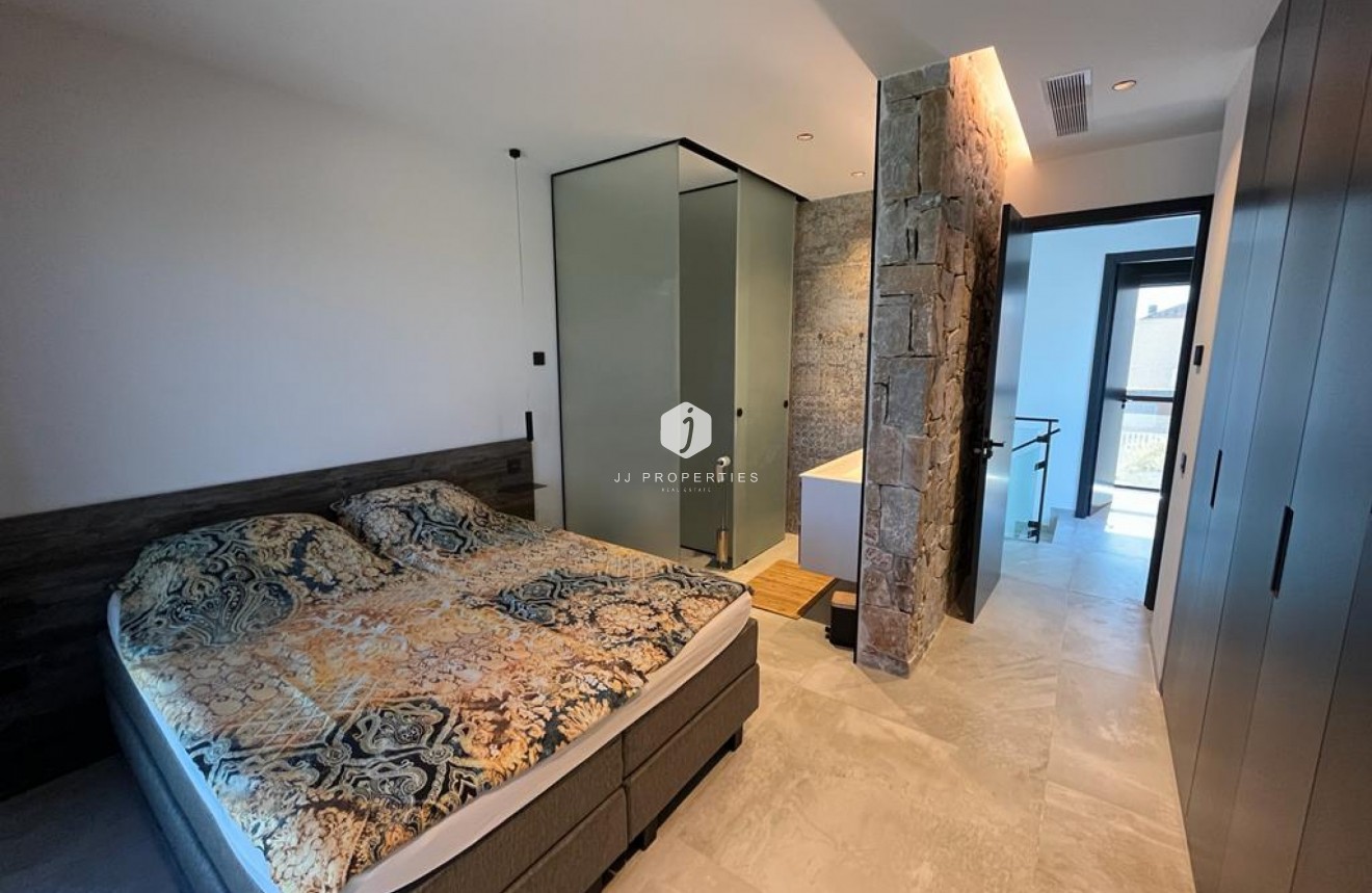 Tweedehands - Villa -
Rojales - Inland