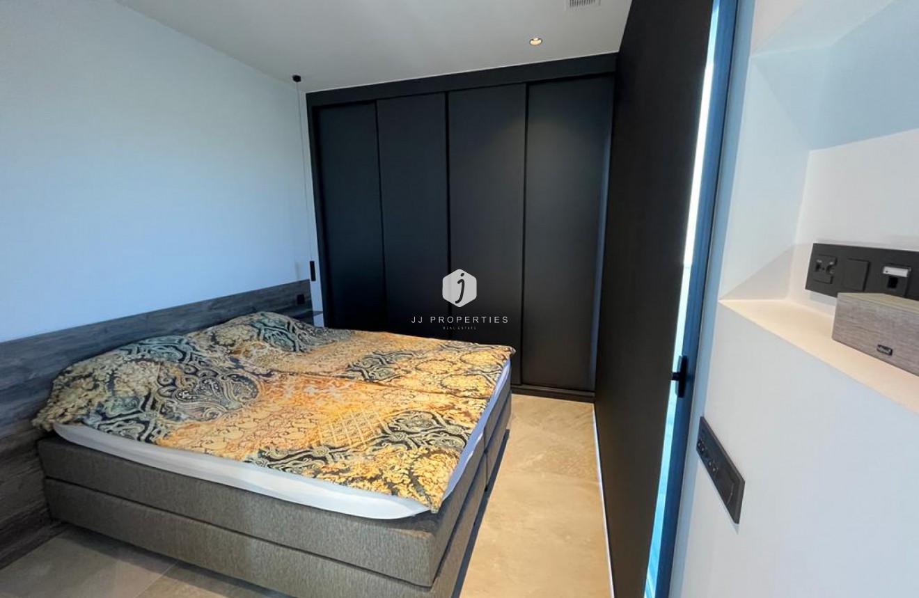 Tweedehands - Villa -
Rojales - Inland