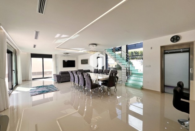 Tweedehands - Villa -
San Miguel de Salinas - Inland