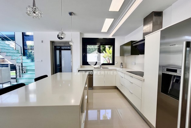 Tweedehands - Villa -
San Miguel de Salinas - Inland