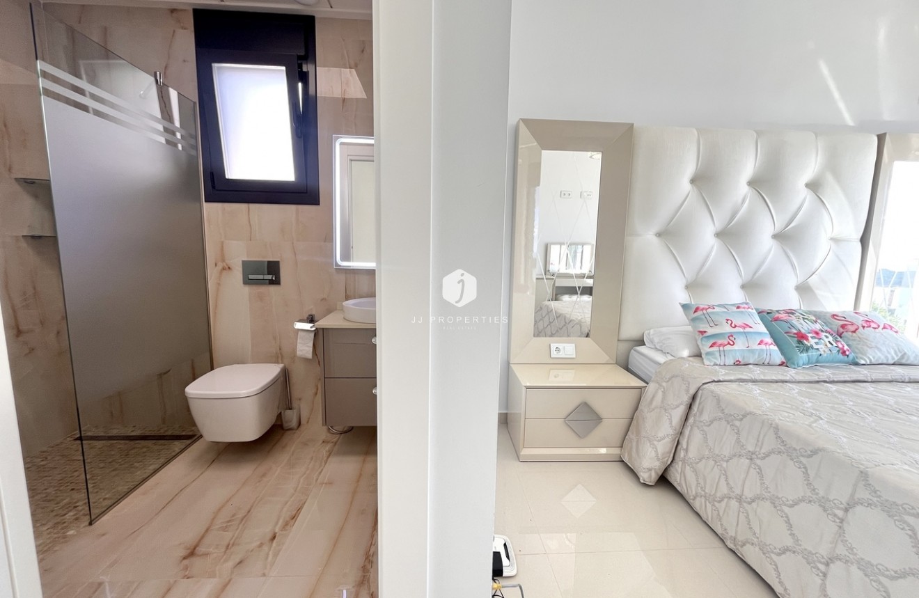 Tweedehands - Villa -
San Miguel de Salinas - Inland