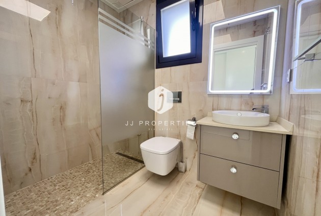 Tweedehands - Villa -
San Miguel de Salinas - Inland