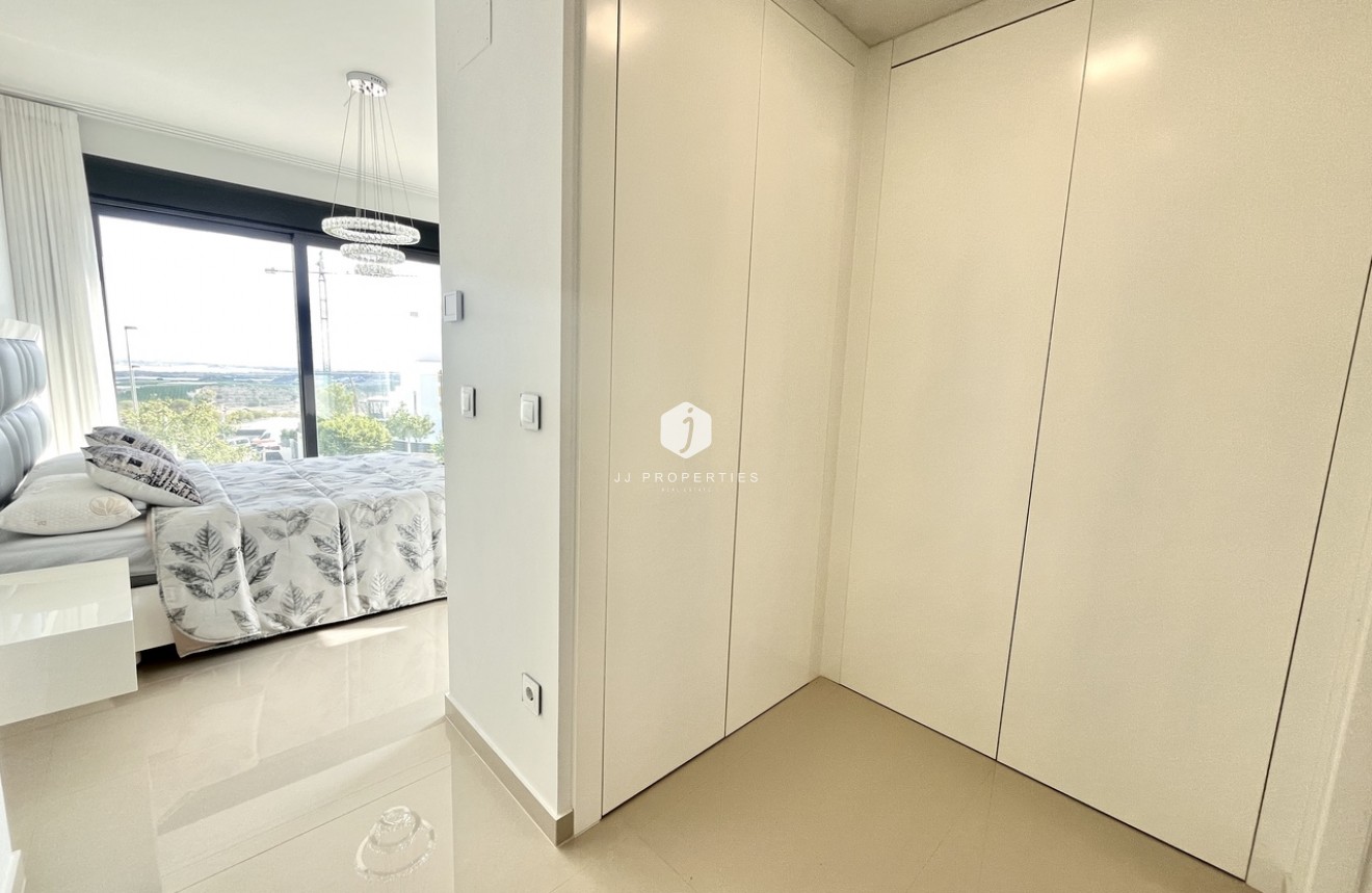 Tweedehands - Villa -
San Miguel de Salinas - Inland