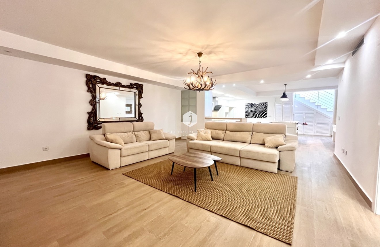 Tweedehands - Villa -
San Miguel de Salinas - Inland