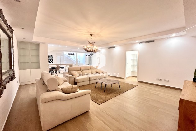 Tweedehands - Villa -
San Miguel de Salinas - Inland