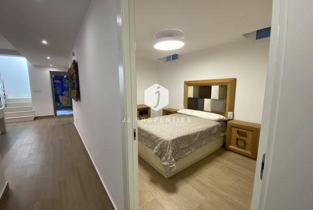 Tweedehands - Villa -
San Miguel de Salinas - Inland