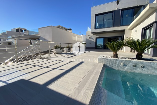 Tweedehands - Villa -
San Miguel de Salinas - Inland