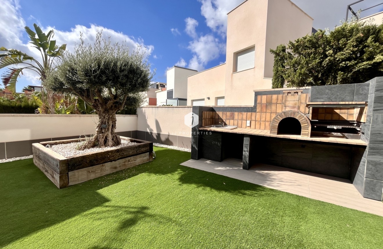 Tweedehands - Villa -
San Miguel de Salinas - Inland