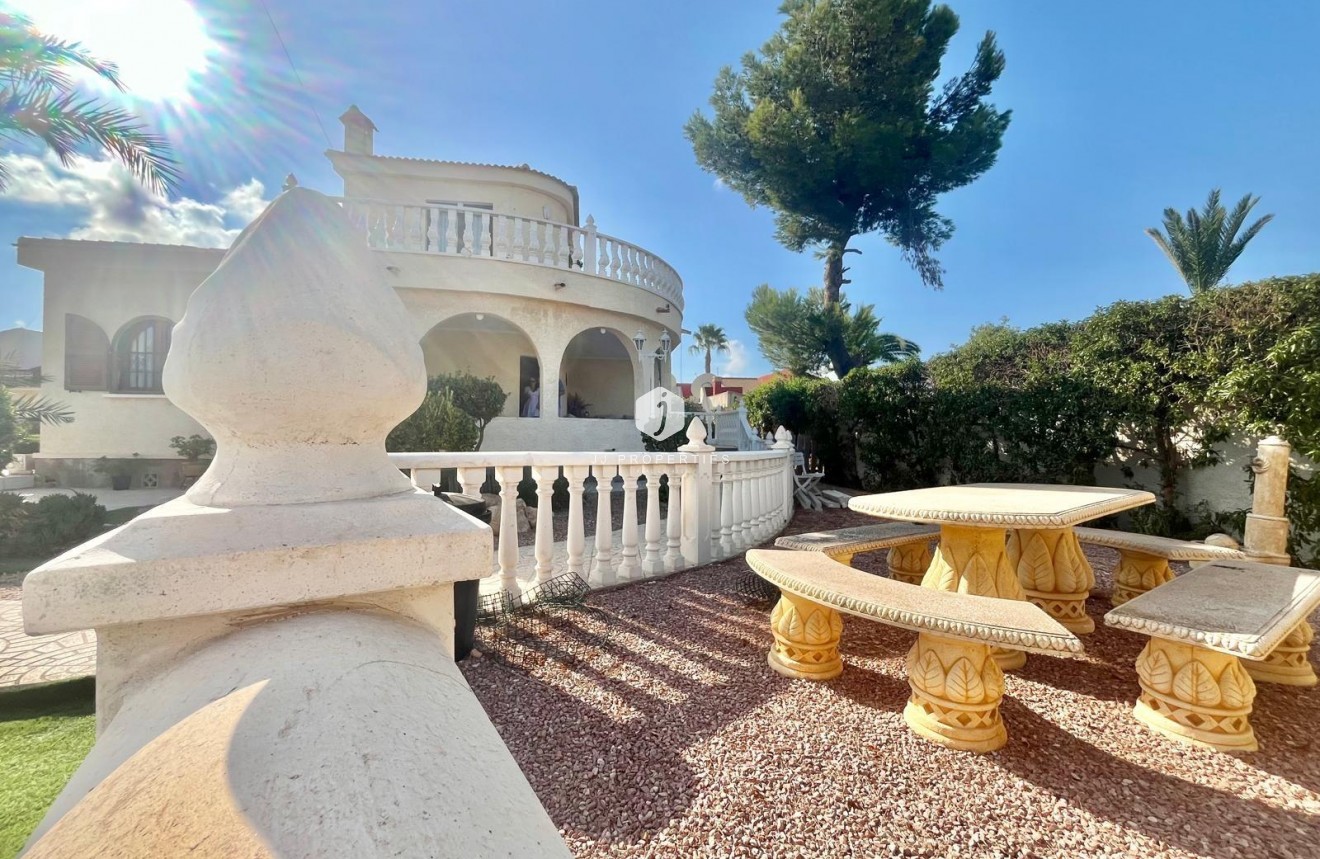 Tweedehands - Villa -
Torrevieja - San luis