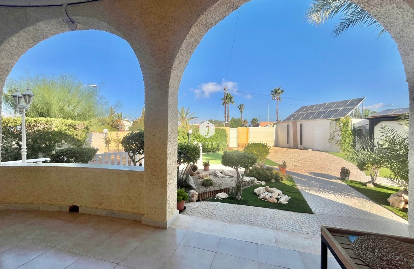 Tweedehands - Villa -
Torrevieja - San luis