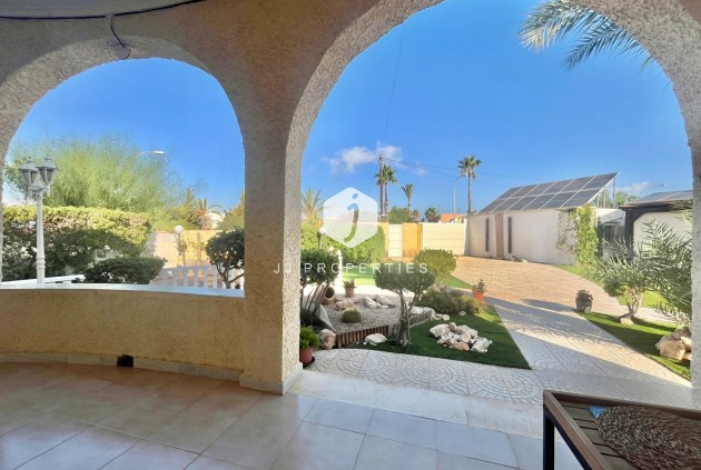 Tweedehands - Villa -
Torrevieja - San luis