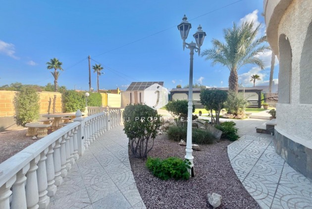 Tweedehands - Villa -
Torrevieja - San luis