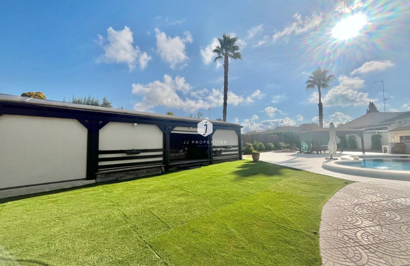 Tweedehands - Villa -
Torrevieja - San luis