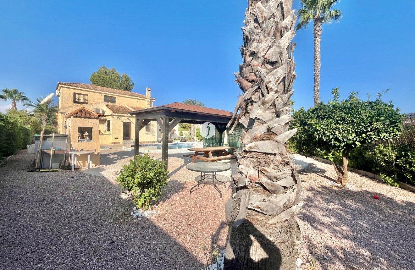 Tweedehands - Villa -
Torrevieja - San luis