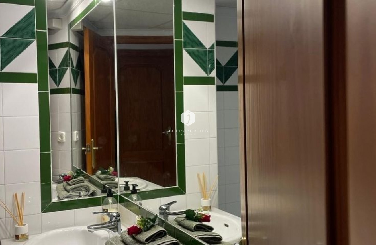 Tweedehands - Appartement / flat -
Torrevieja - Costa Blanca